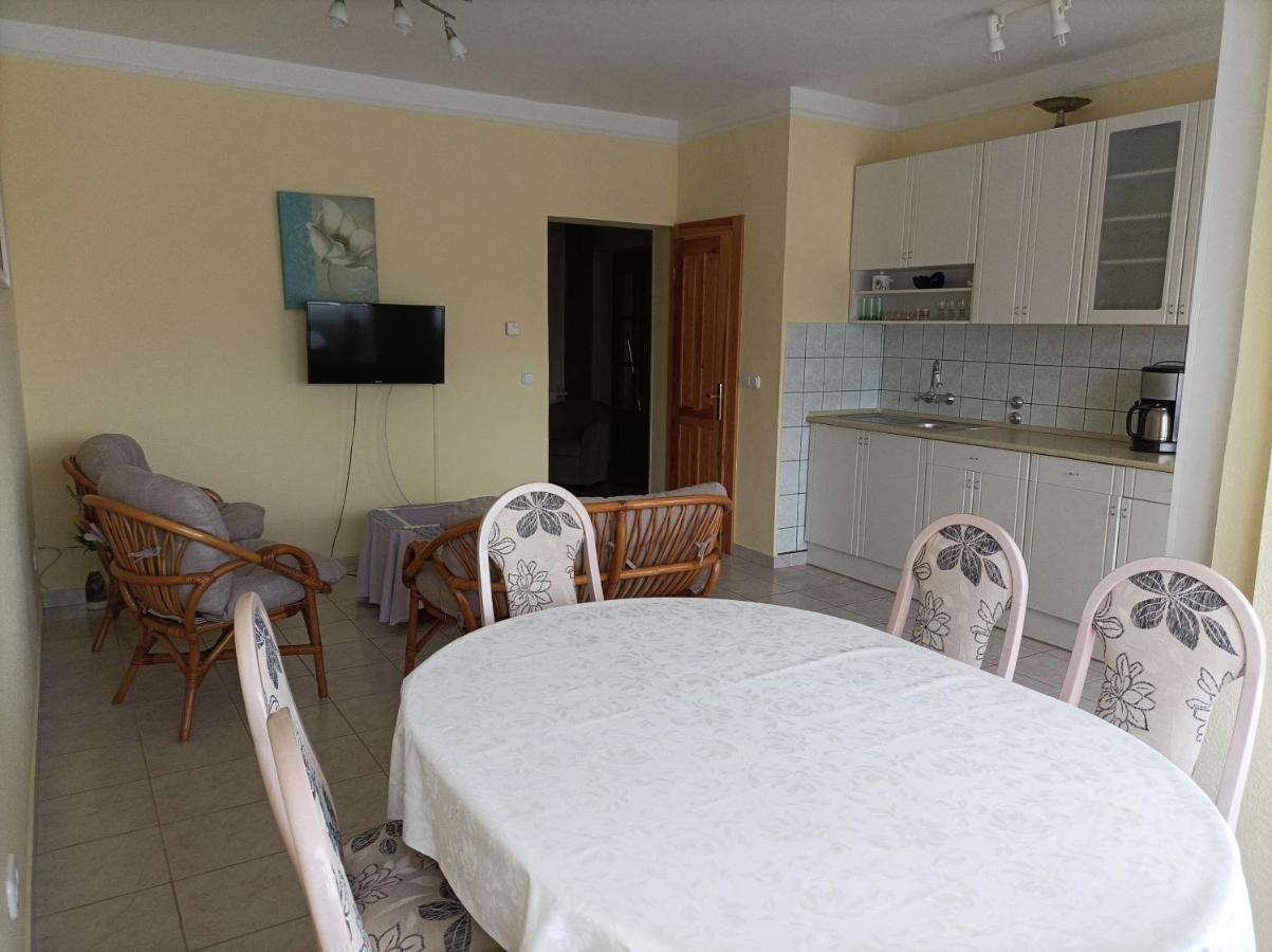 Lazar Apartmanok ヘーヴィーズ エクステリア 写真