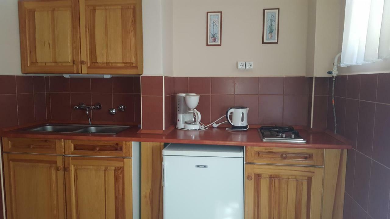 Lazar Apartmanok ヘーヴィーズ エクステリア 写真